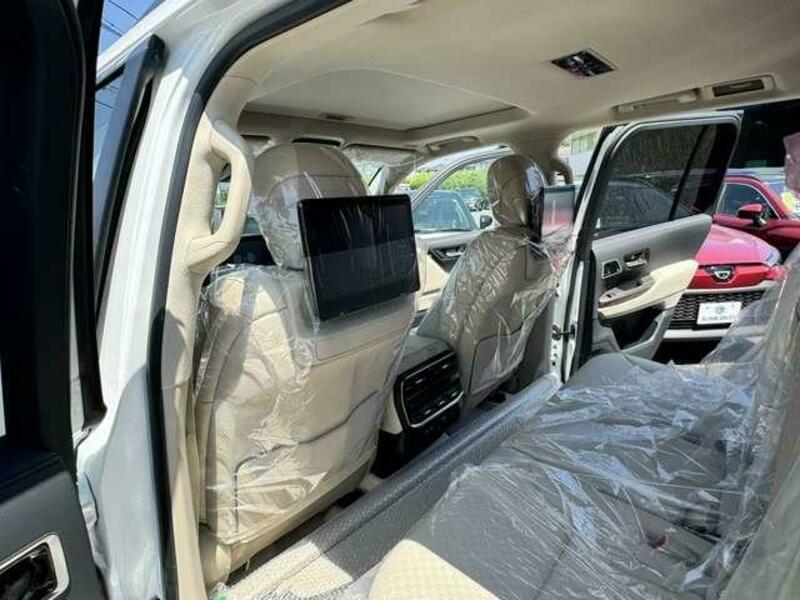 LAND CRUISER