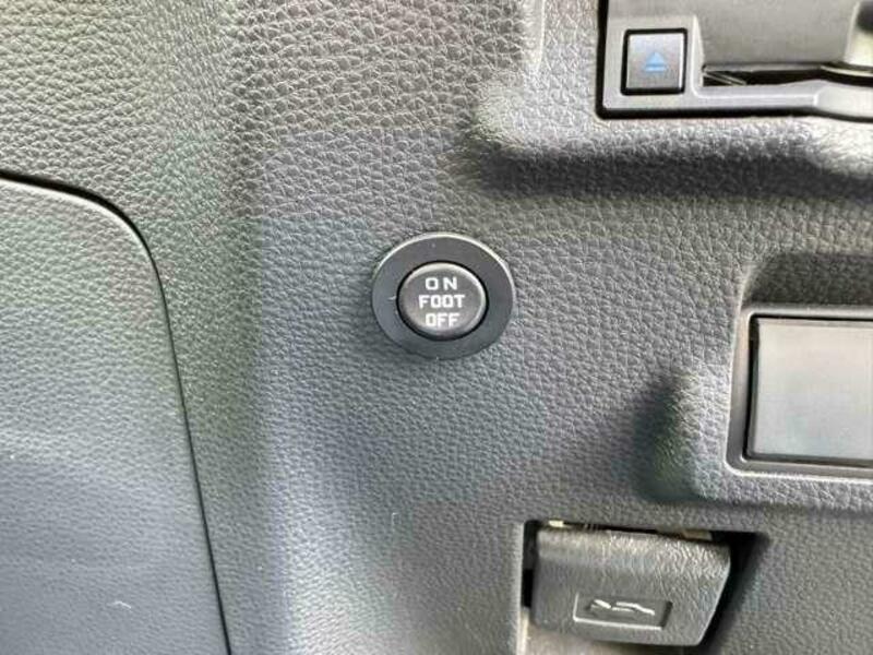 COROLLA CROSS