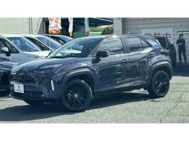 YARIS CROSS