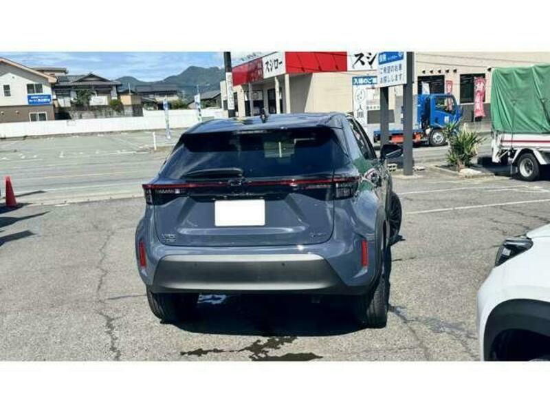 YARIS CROSS