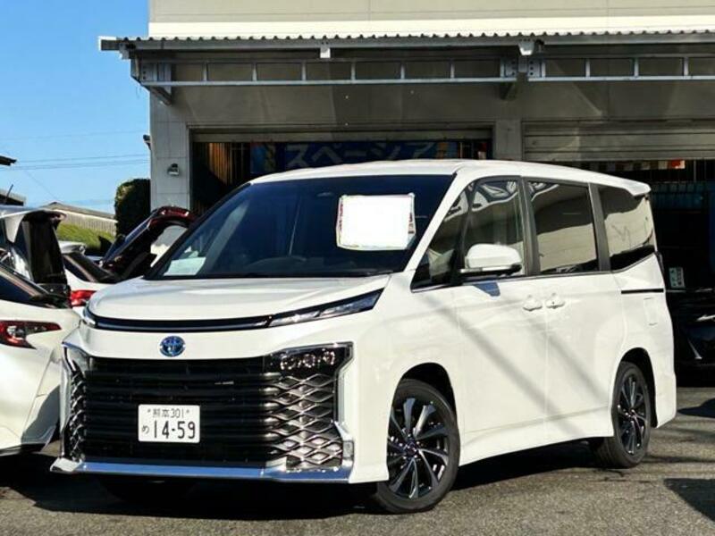 TOYOTA VOXY