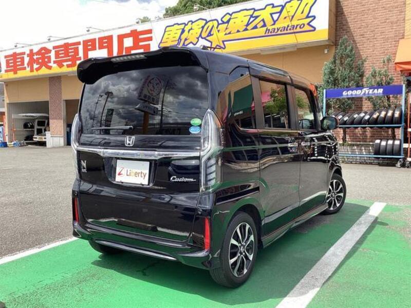 N BOX CUSTOM