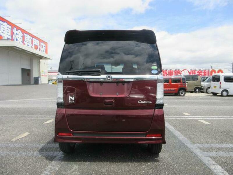 N BOX CUSTOM