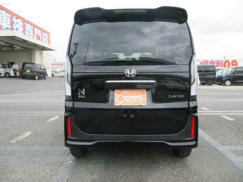 N BOX CUSTOM