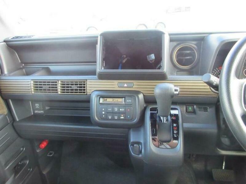 N-VAN