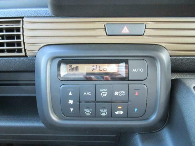 N-VAN