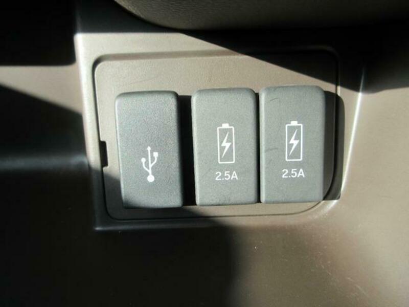 N BOX