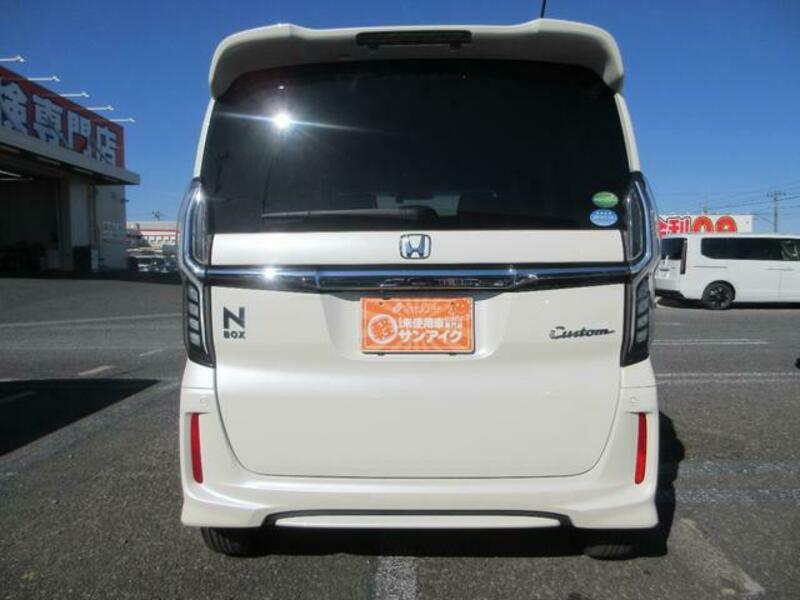 N BOX CUSTOM