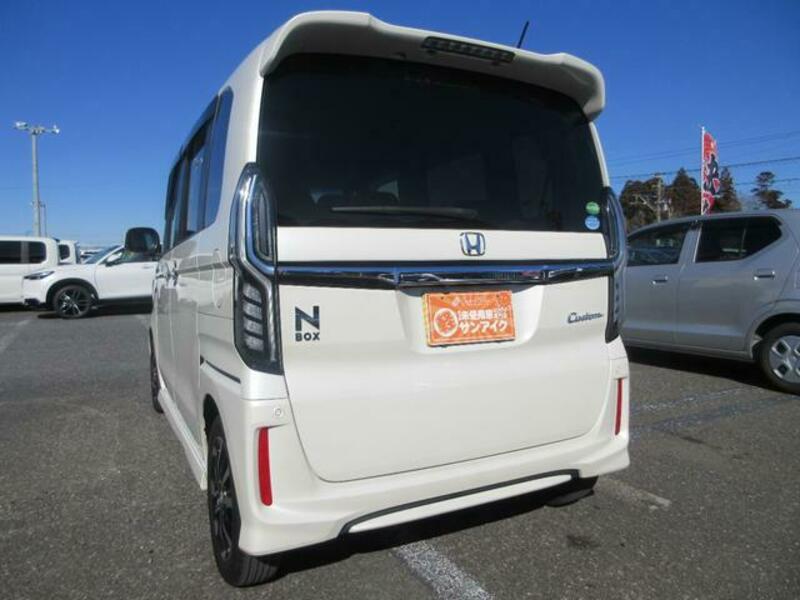 N BOX CUSTOM