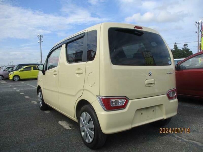 WAGON R