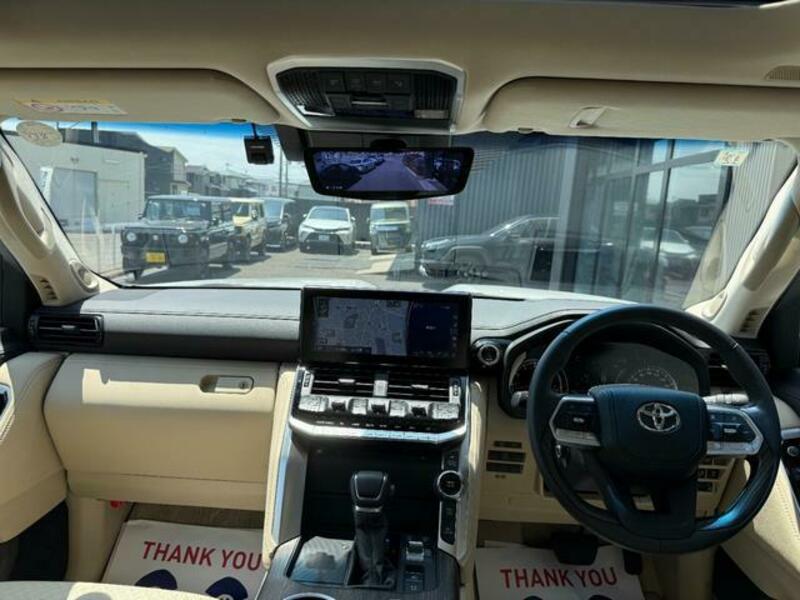 LAND CRUISER