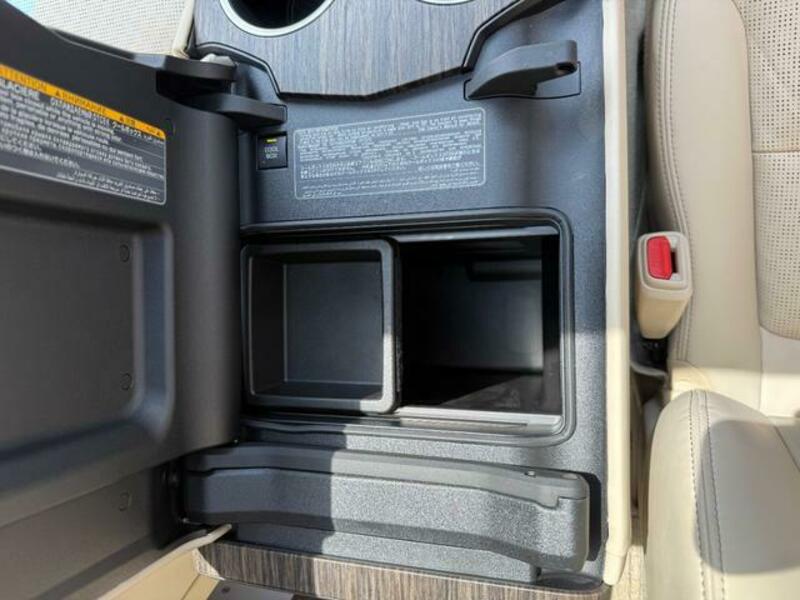 LAND CRUISER