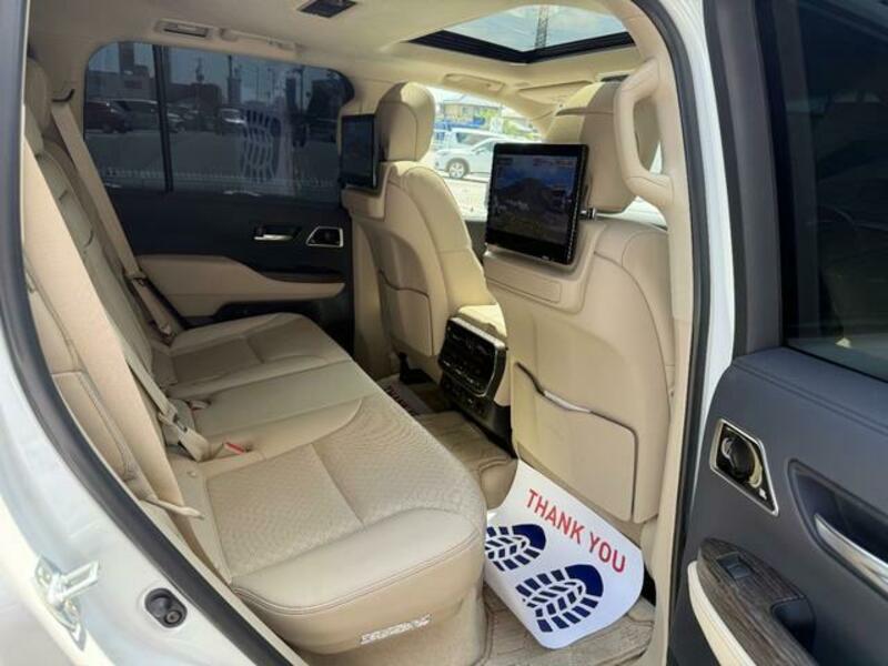LAND CRUISER
