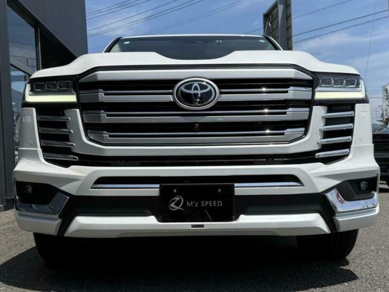 LAND CRUISER