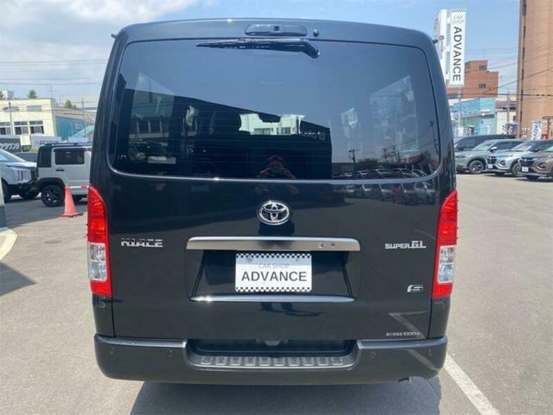 HIACE VAN