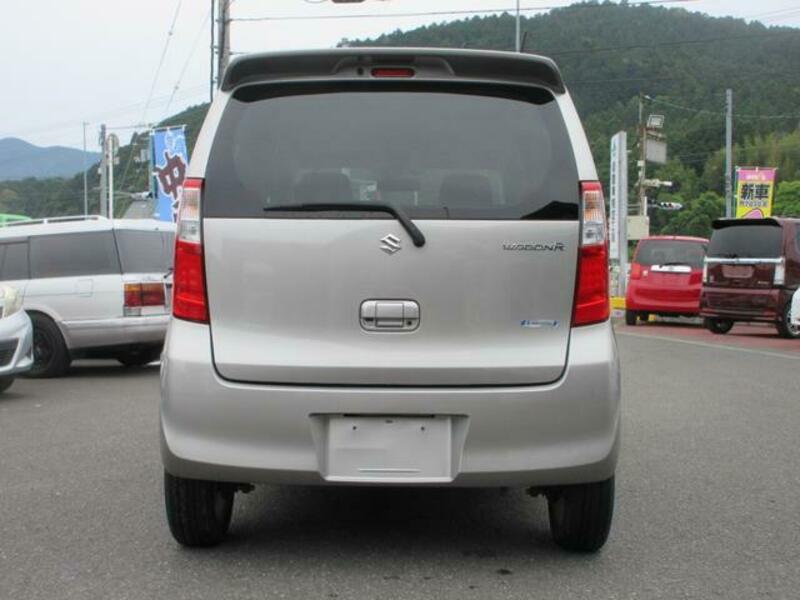 WAGON R