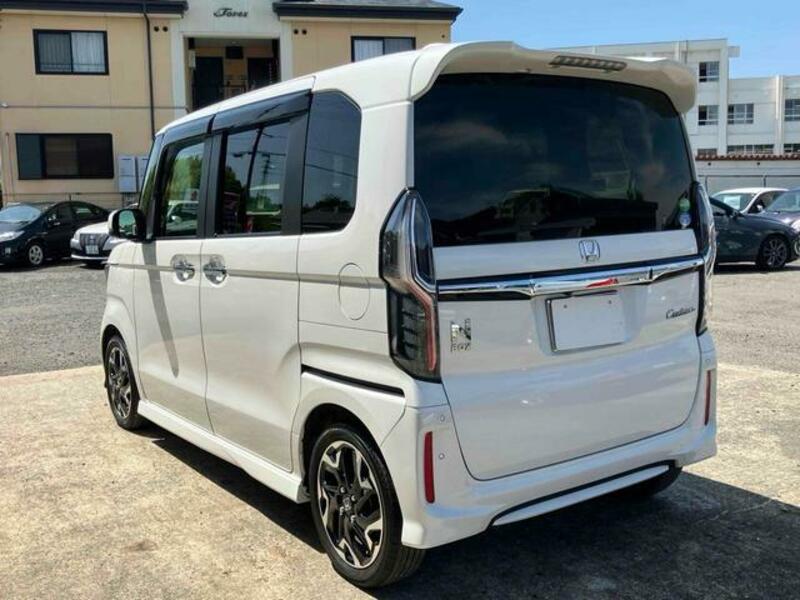 N BOX CUSTOM