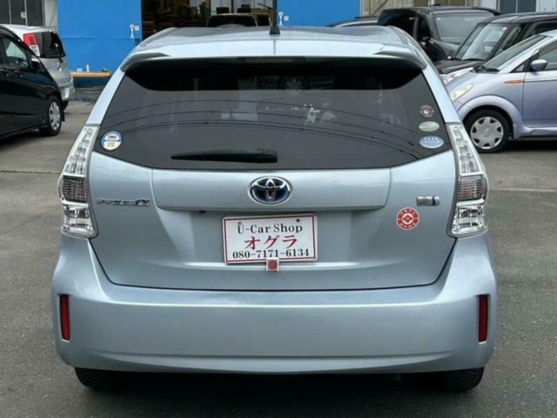 PRIUS ALPHA