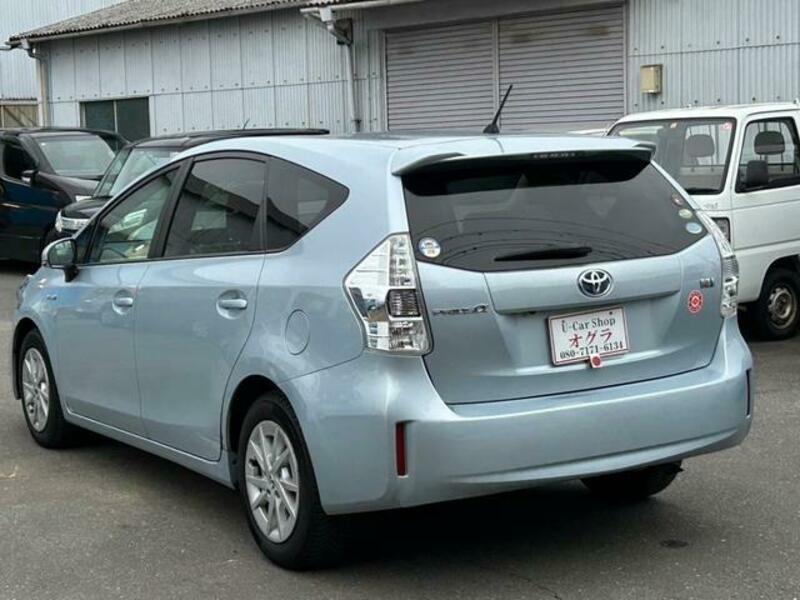 PRIUS ALPHA