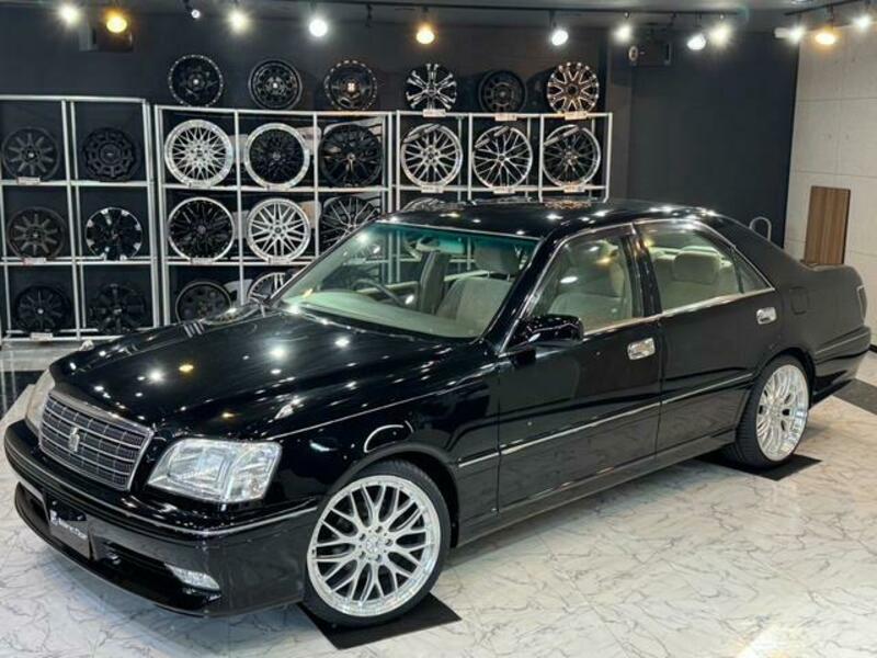 TOYOTA CROWN