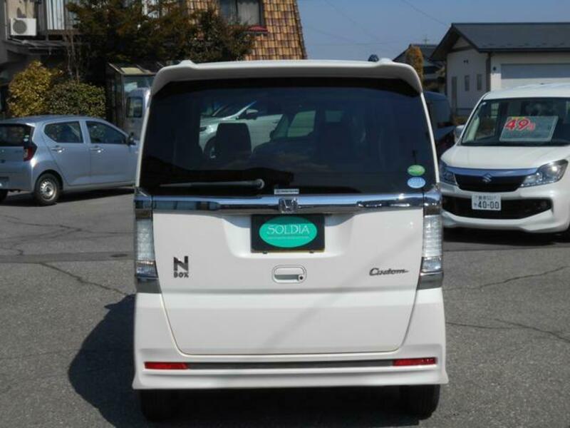 N BOX CUSTOM