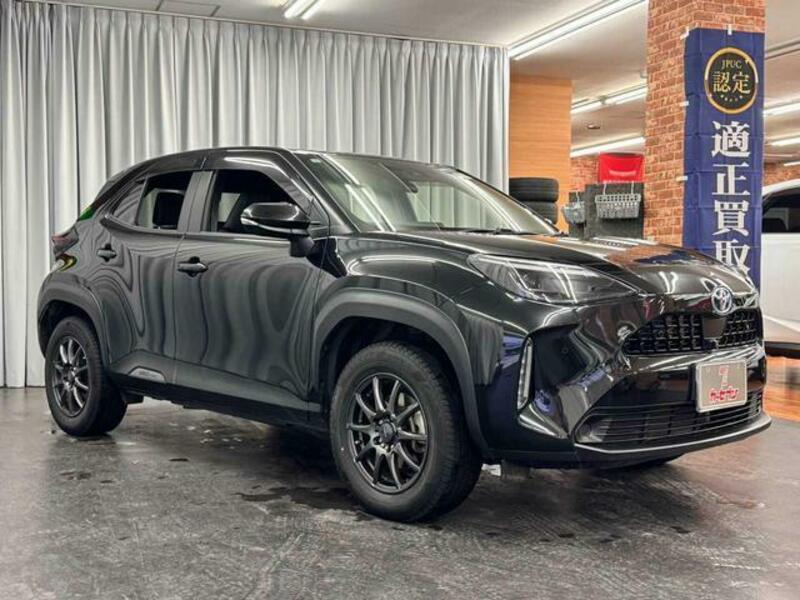 YARIS CROSS
