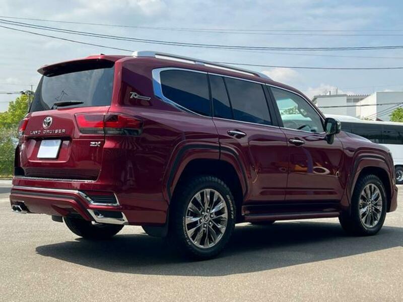 LAND CRUISER