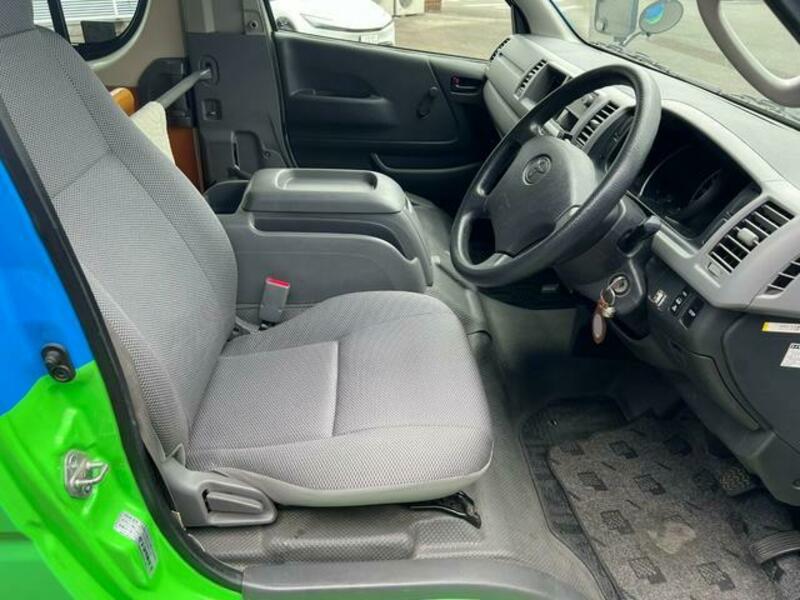 HIACE WAGON