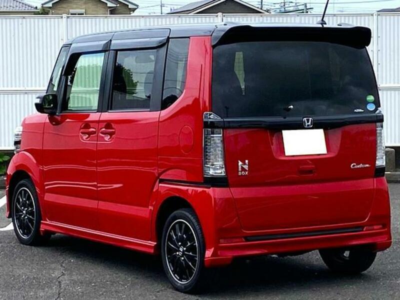 N BOX CUSTOM