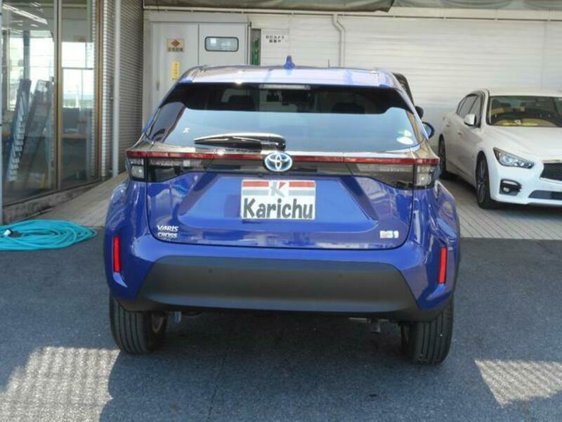 YARIS CROSS