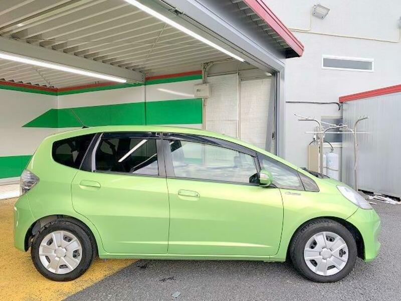 FIT HYBRID