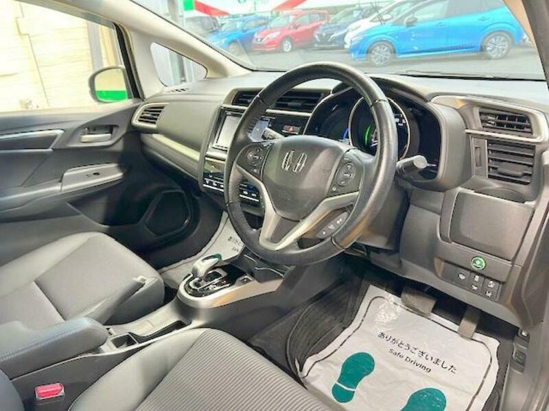 FIT HYBRID