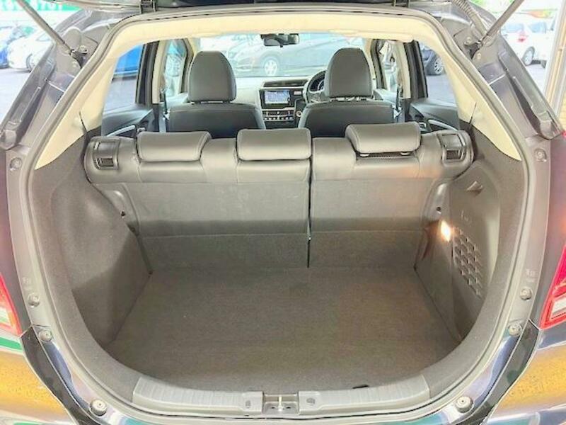 FIT HYBRID