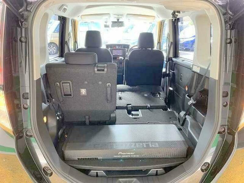 ROOMY