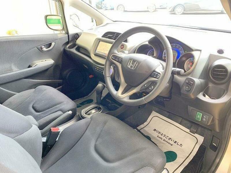 FIT HYBRID
