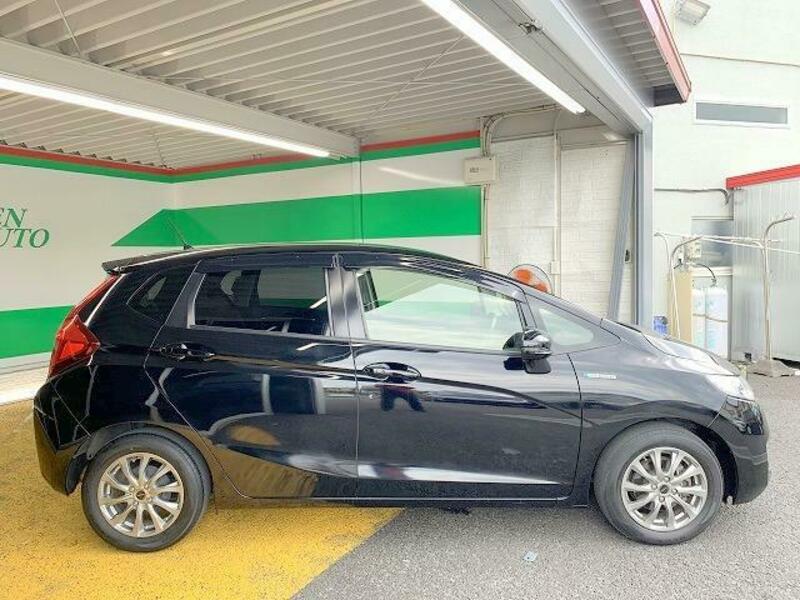 FIT HYBRID