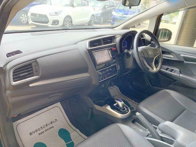 FIT HYBRID