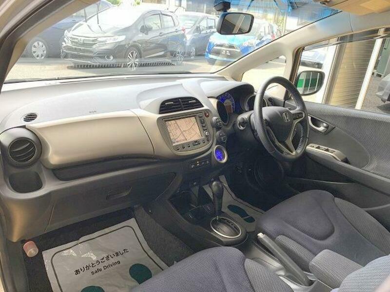 FIT HYBRID