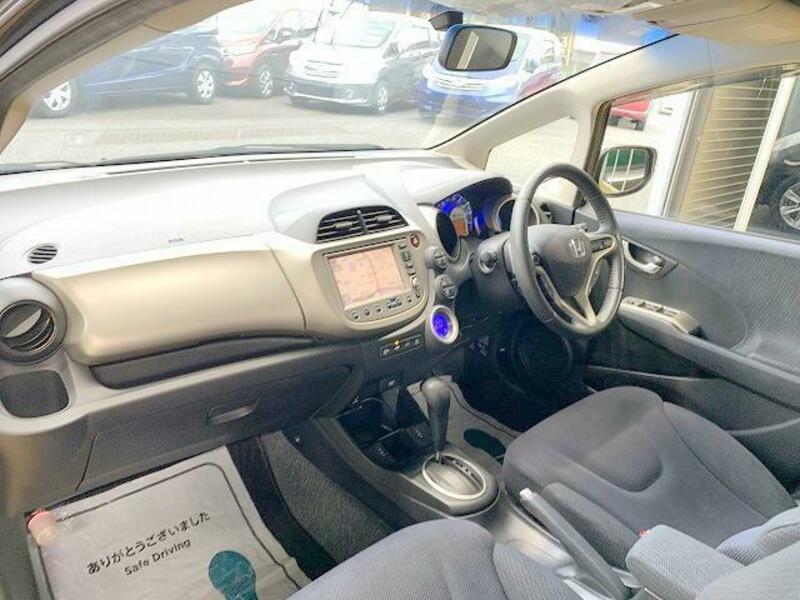 FIT HYBRID