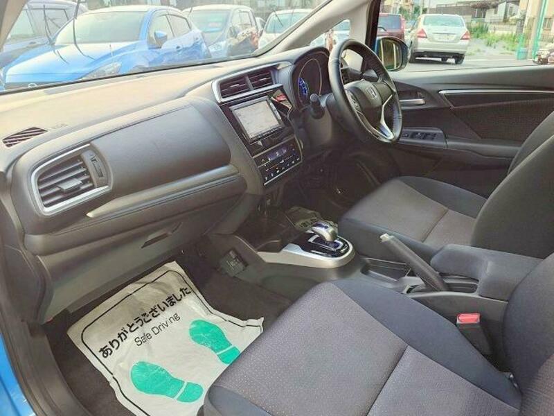 FIT HYBRID