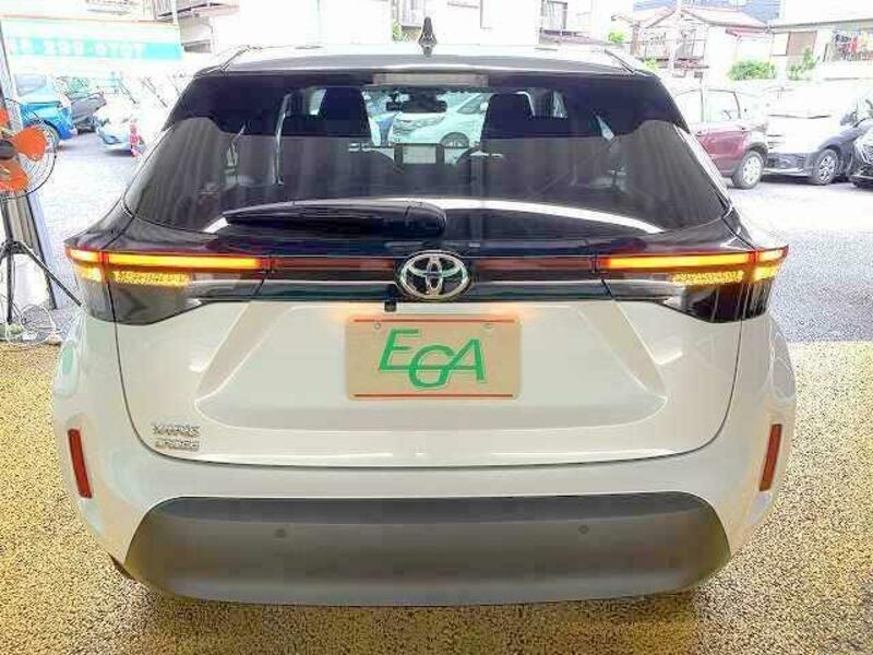 YARIS CROSS