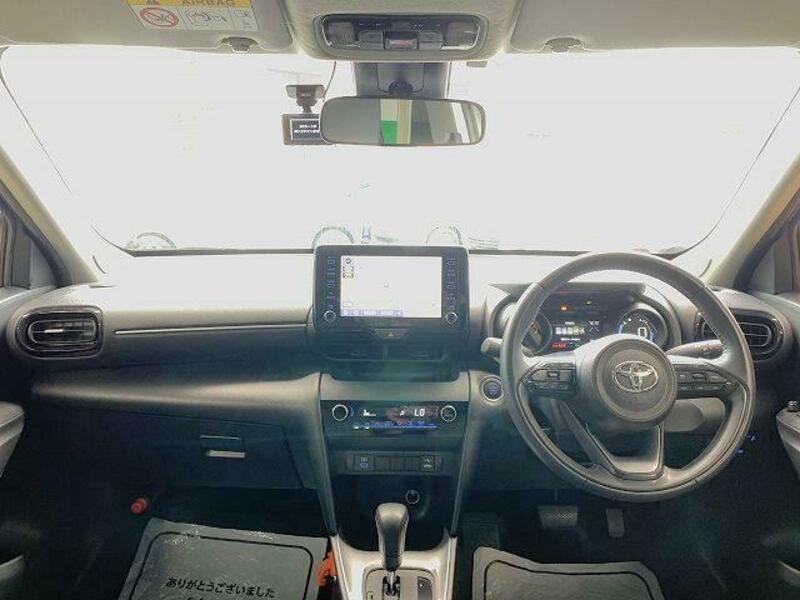 YARIS CROSS