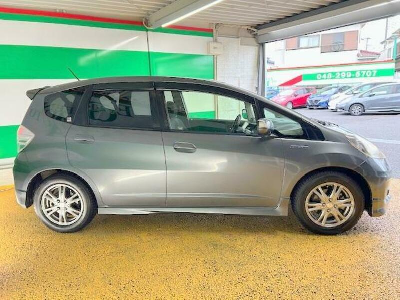 FIT HYBRID