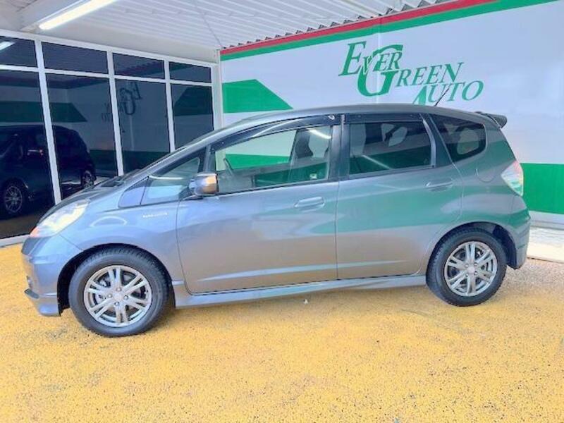 FIT HYBRID