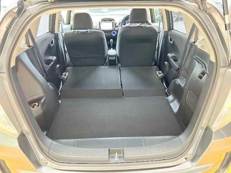 FIT HYBRID