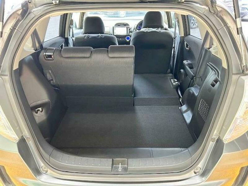 FIT HYBRID