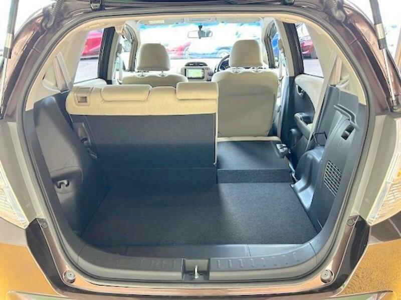 FIT HYBRID