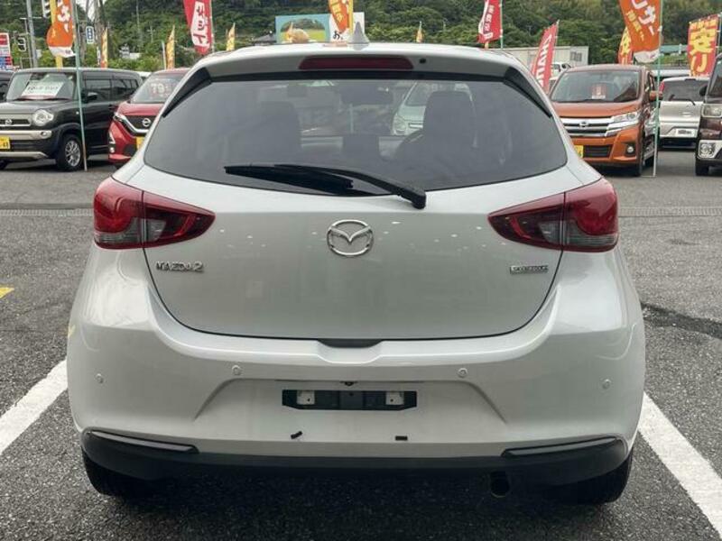MAZDA2