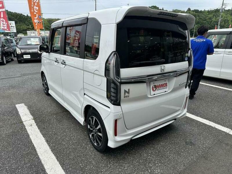 N BOX CUSTOM
