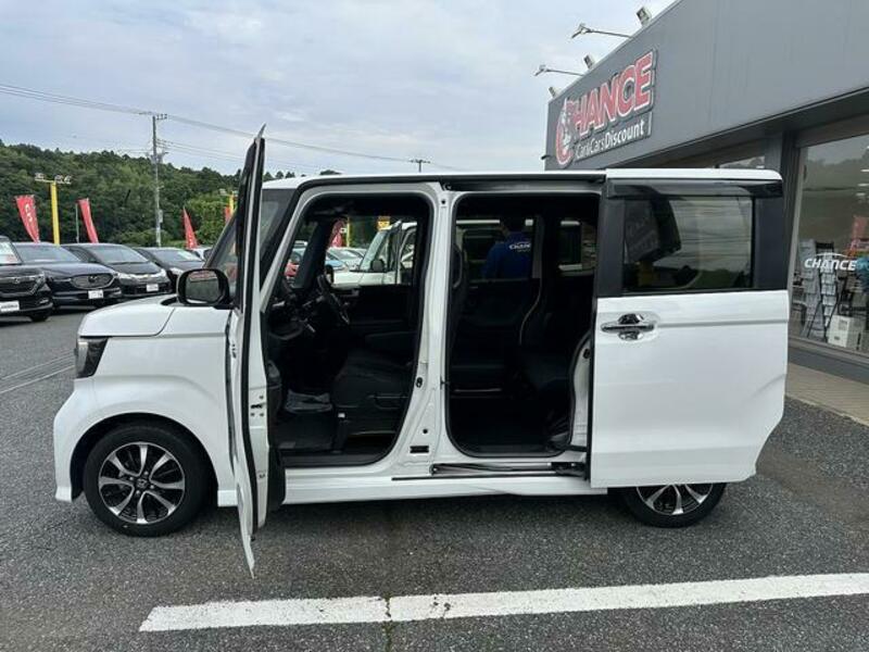 N BOX CUSTOM